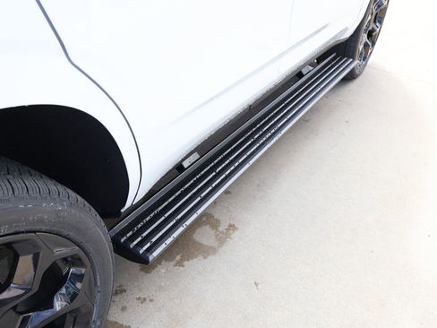 New 2026 Chevrolet Tahoe High Country AWD/4WD image 40