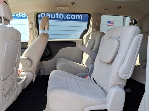 Used 2011 Dodge Grand Caravan Crew w/ Entertainment Group 1 image 11