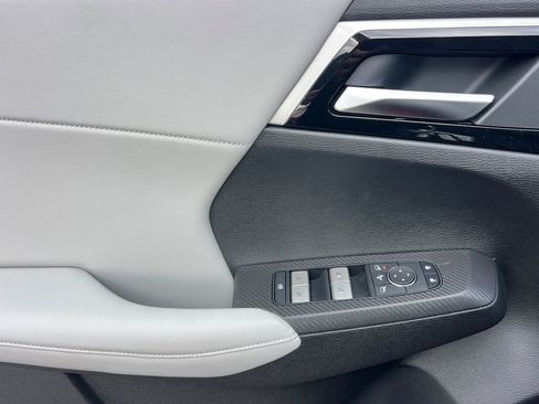 New 2026 Mitsubishi Outlander SE FWD image 12