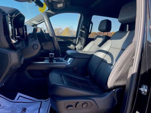 Used 2023 Chevrolet Silverado 1500 High Country w/ Technology Package image 19