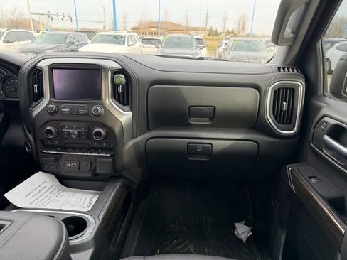 Used 2022 Chevrolet Silverado 1500 LT Trail Boss w/ LT Trail Boss Premium Package image 12