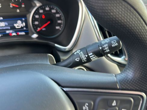 Used 2024 Chevrolet Equinox LS w/ LS Convenience Package image 23