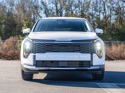 Used 2026 Kia Sportage LX w/ LX Convenience Package image 2