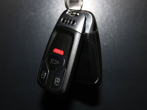 Used 2018 Audi A4 2.0T Premium Plus w/ Premium Plus Package image 38