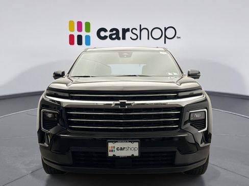 Used 2025 Chevrolet Traverse LT w/ Driver Confidence Package FWD image 8