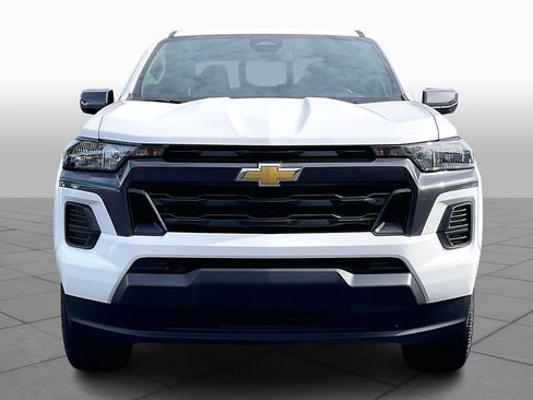 Certified 2025 Chevrolet Colorado LT image 3