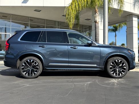 New 2026 Volvo XC90 B6 Plus w/ Protection Package Premier image 6