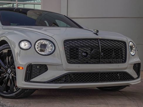 New 2026 Bentley Flying Spur Plug-In Hybrid image 5