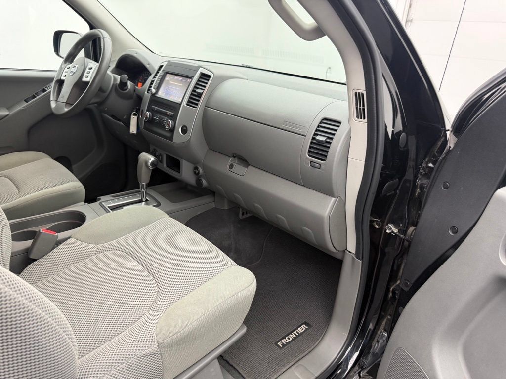 Used 2019 Nissan Frontier SV AWD/4WD image 25
