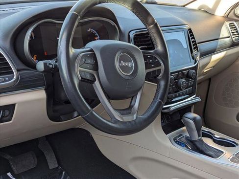 Used 2019 Jeep Grand Cherokee Limited w/ Luxury Group II image 10