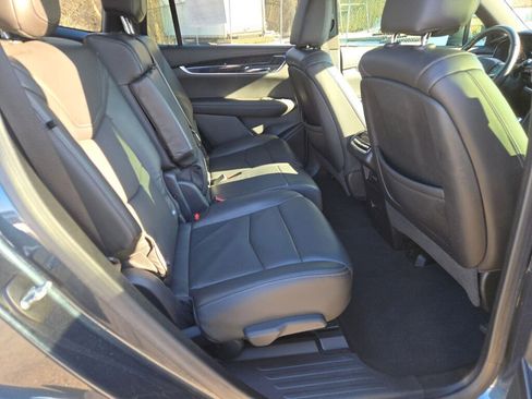 Used 2020 Cadillac XT6 Premium Luxury image 12