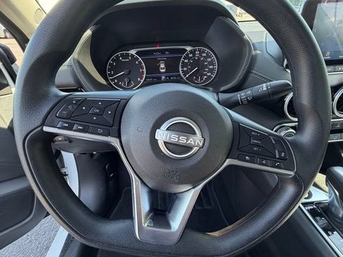 Used 2024 Nissan Sentra SV FWD image 15