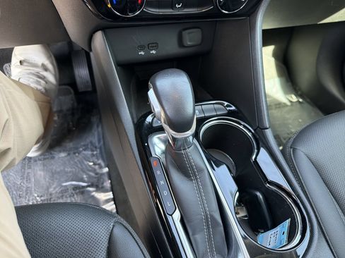 Used 2024 Buick Encore GX Sport Touring AWD/4WD image 22