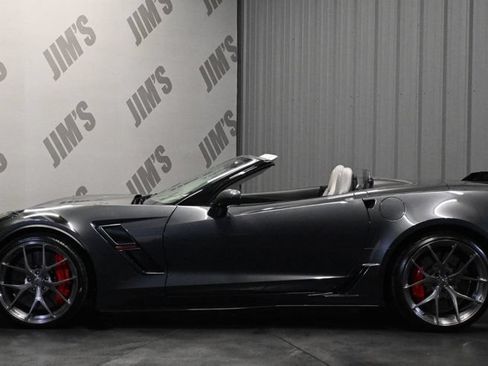 Used 2017 Chevrolet Corvette Grand Sport RWD image 9