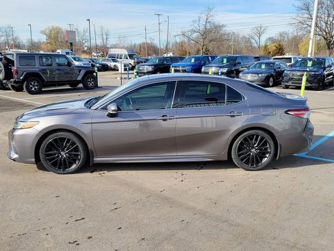 Used 2019 Toyota Camry XSE FWD image 8