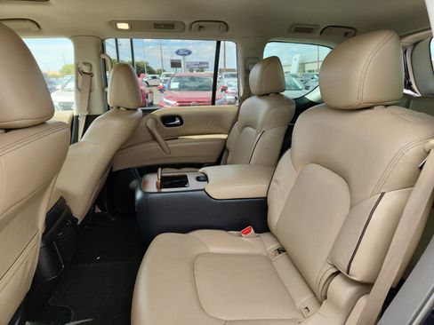 Used 2023 Nissan Armada SL w/ Captain's Chairs Package image 9