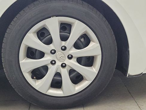 Used 2023 Toyota Corolla LE FWD image 31