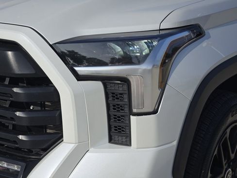 Used 2024 Toyota Tundra Limited AWD/4WD image 10