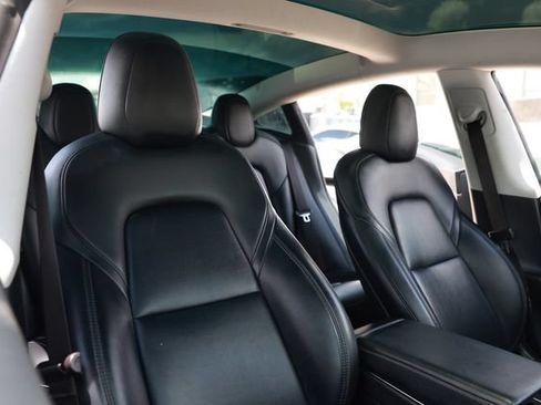 Used 2020 Tesla Model 3 Standard Range Plus RWD image 21
