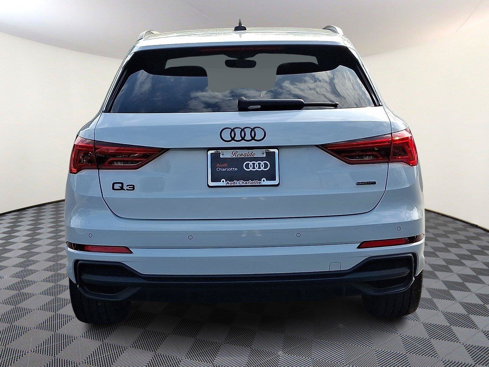 Used 2023 Audi Q3 2.0T Premium w/ Black Optic Sport Package AWD/4WD image 5