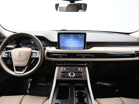 Used 2023 Lincoln Aviator Reserve w/ Equipment Group 201A image 38