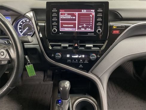 Used 2024 Toyota Camry SE image 25
