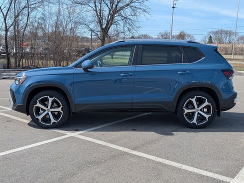 New 2026 Volkswagen Taos SEL AWD/4WD image 3