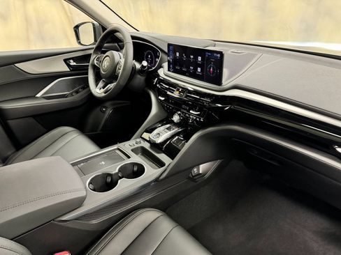 New 2026 Acura MDX SH-AWD image 25
