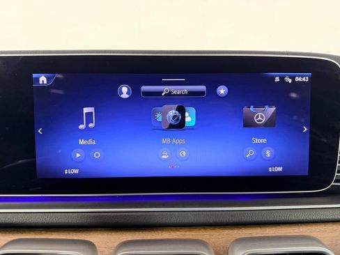 Used 2024 Mercedes-Benz GLS 450 4MATIC image 18