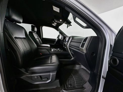 Used 2020 Ford Expedition Max XLT w/ Equipment Group 202A AWD/4WD image 32