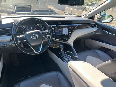 Used 2020 Toyota Camry XLE w/ Driver Assist Package FWD image 14
