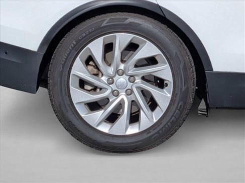 Used 2024 Land Rover Discovery S image 22