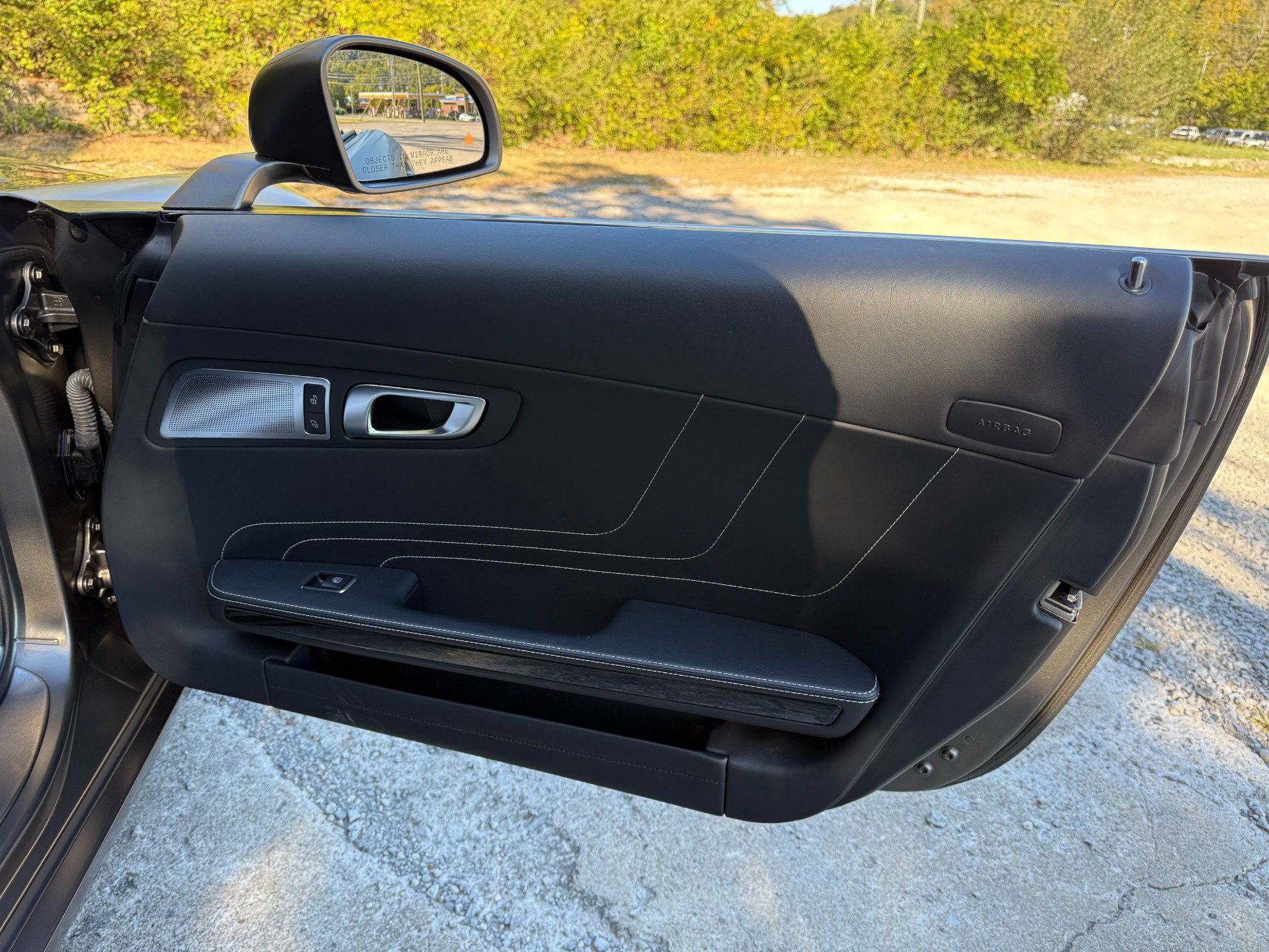 Used 2012 Mercedes-Benz SLS AMG Roadster image 25