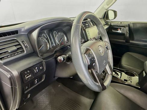 Certified 2021 Toyota 4Runner Venture w/ Moonroof Package AWD/4WD image 10