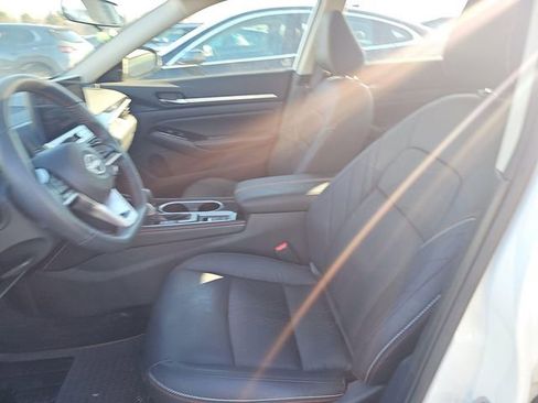 Certified 2024 Nissan Altima 2.0 SR image 3