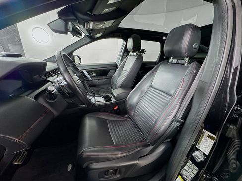 Used 2020 Land Rover Discovery Sport HSE R-Dynamic image 16