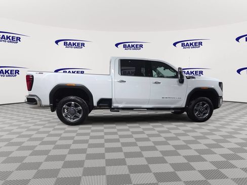 Used 2026 GMC Sierra 2500 SLT AWD/4WD image 4