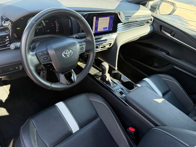 Used 2025 Toyota Camry SE FWD image 8