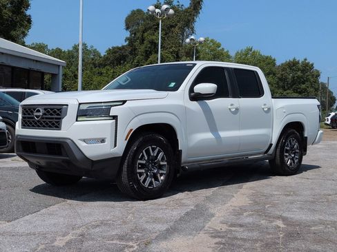 Used 2024 Nissan Frontier SL w/ Technology Package RWD image 2