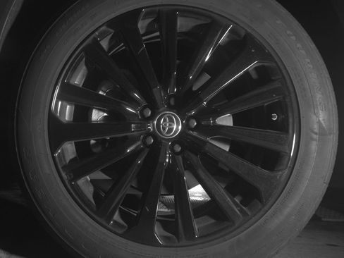 Used 2025 Toyota Highlander XSE image 12