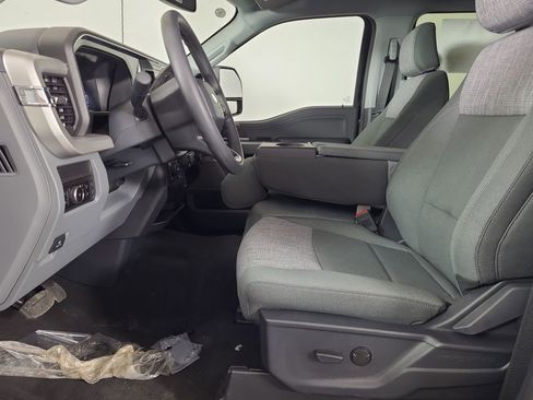 New 2026 Ford F250 XLT w/ XLT Premium Package image 19