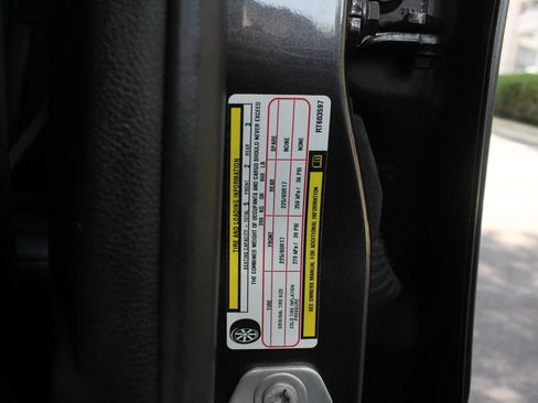 Used 2024 Jeep Compass Latitude AWD/4WD image 35