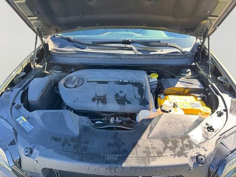 Used 2020 Jeep Cherokee Trailhawk w/ Comfort/Convenience Group image 9