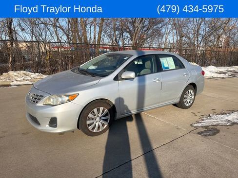 Used 2013 Toyota Corolla LE image 1