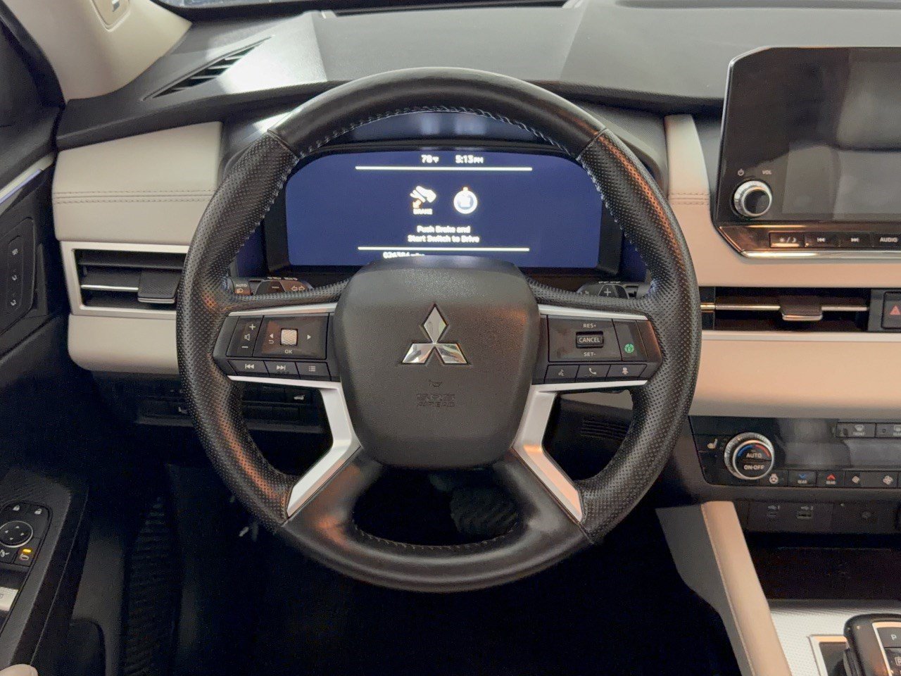 Used 2024 Mitsubishi Outlander SEL FWD image 10