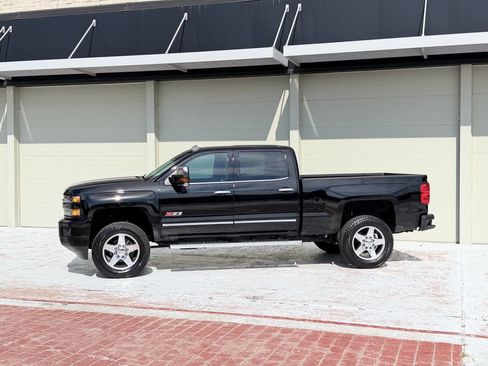 Used 2016 Chevrolet Silverado 2500 LTZ w/ Duramax Plus Package AWD/4WD image 3