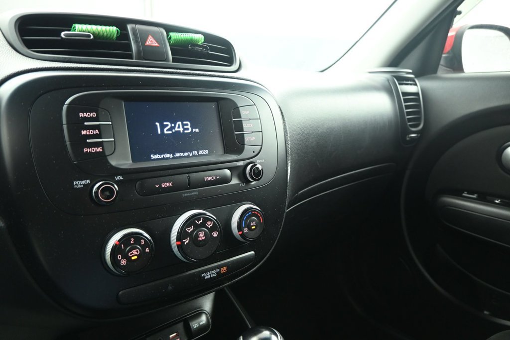 Used 2019 Kia Soul FWD image 19