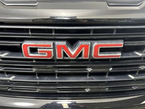 Used 2024 GMC Sierra 1500 Elevation w/ Preferred Package image 9