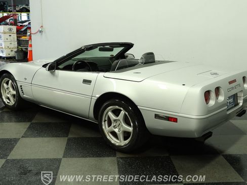 Used 1996 Chevrolet Corvette Convertible RWD image 7