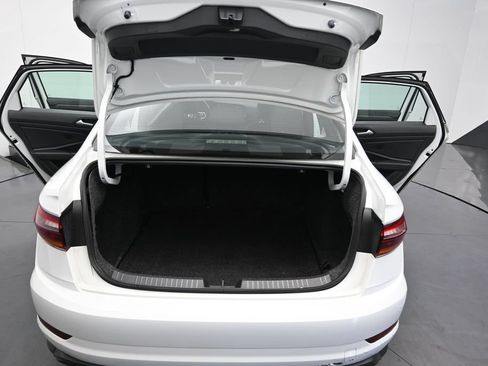 Used 2019 Volkswagen Jetta GLI FWD image 13